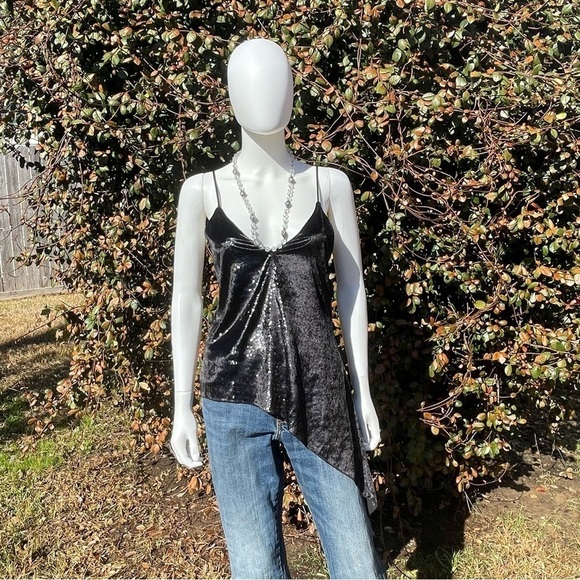 💋NWT Bcbgmaxazria Shimmering Black Asymmetrical Hem Spaghetti Strap Cami - Picture 1 of 14